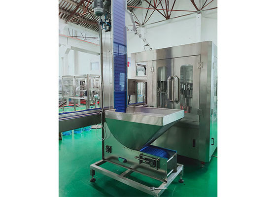 Impacchettatrice imbottigliante automatica di 6000BPH Wate, linea di produzione pura dell'imbottigliamento dell'acqua