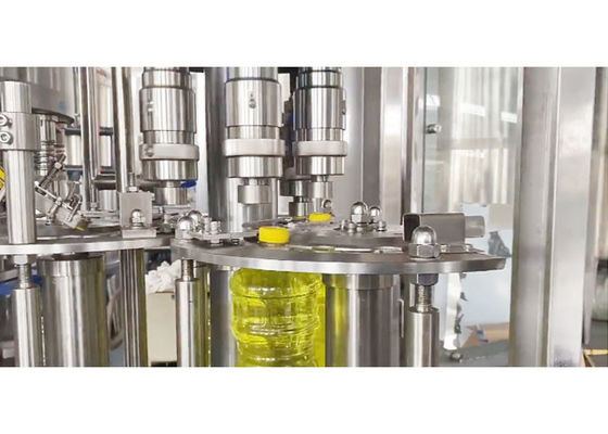 Tipo lineare salsa 500-1000ml Olive Lubricant Oil Filling Machine 1000bph del CE dell'alimento del pistone