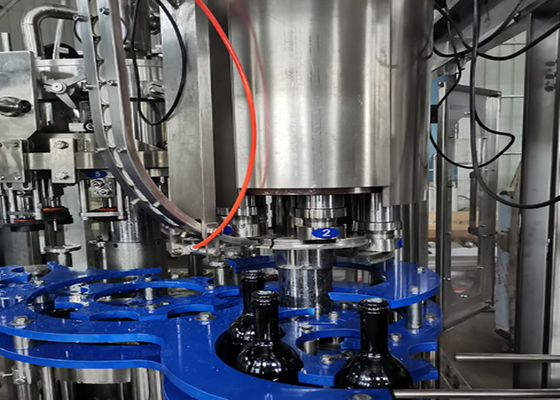 Birra di riempimento isobarica che rende a macchina la linea di produzione della bottiglia di birra della bottiglia di vetro